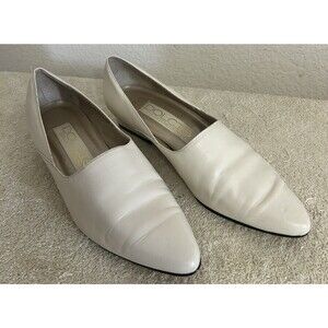 Dolcis Women's Size 6M White Leather flat Slip on Loafer shoes